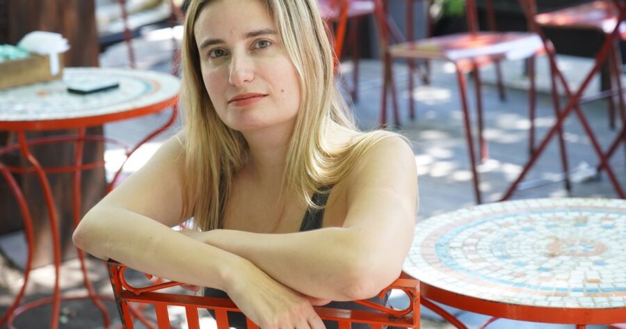 Feminismo, política, trabajo, dinero y resentimiento en “Un millón de cuartos propios”, el libro nuevo de Tamara Tenenbaum