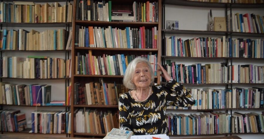 La biblioteca y el archivo de Beatriz Sarlo ya están en el CeDInCI mientras sigue el juicio sucesorio