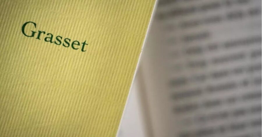 Escándalo en Francia: 115 escritores dejan la editorial Grasset tras el despido de su director