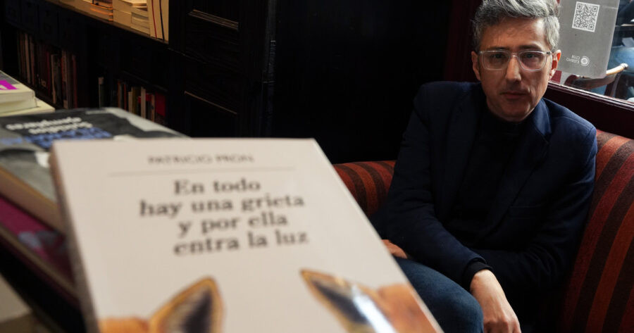 Patricio Pron: “La obediencia también se volvió una forma de entretenimiento”